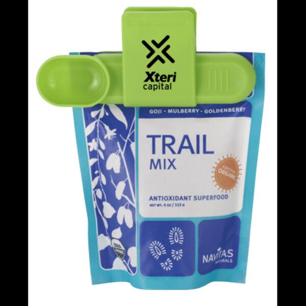 Magnetic Chip Clip with Scoop Thumbnail